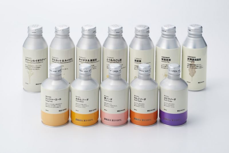 Muji Nhật Bản thay thế chai nhựa đồ uống bằng lon nhôm Muji Nhật Bản thay thế chai nhựa đồ uống bằng lon nhôm